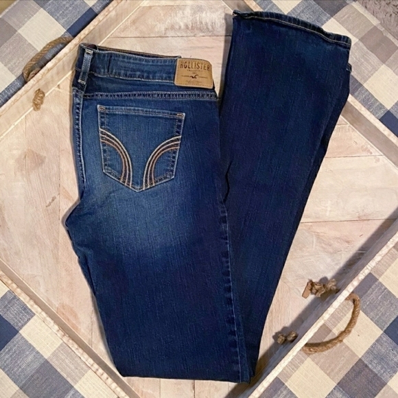 Hollister Blue Jeans Dark Wash Women's Size 3 Waist 26" Length 33" Boot Cut EUC - Picture 4 of 10